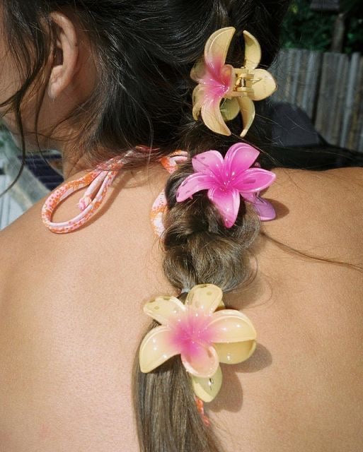 FRANGIPANI FLOWER HAIR CLIP 8CM MULTI - STUDIO JO STORE  