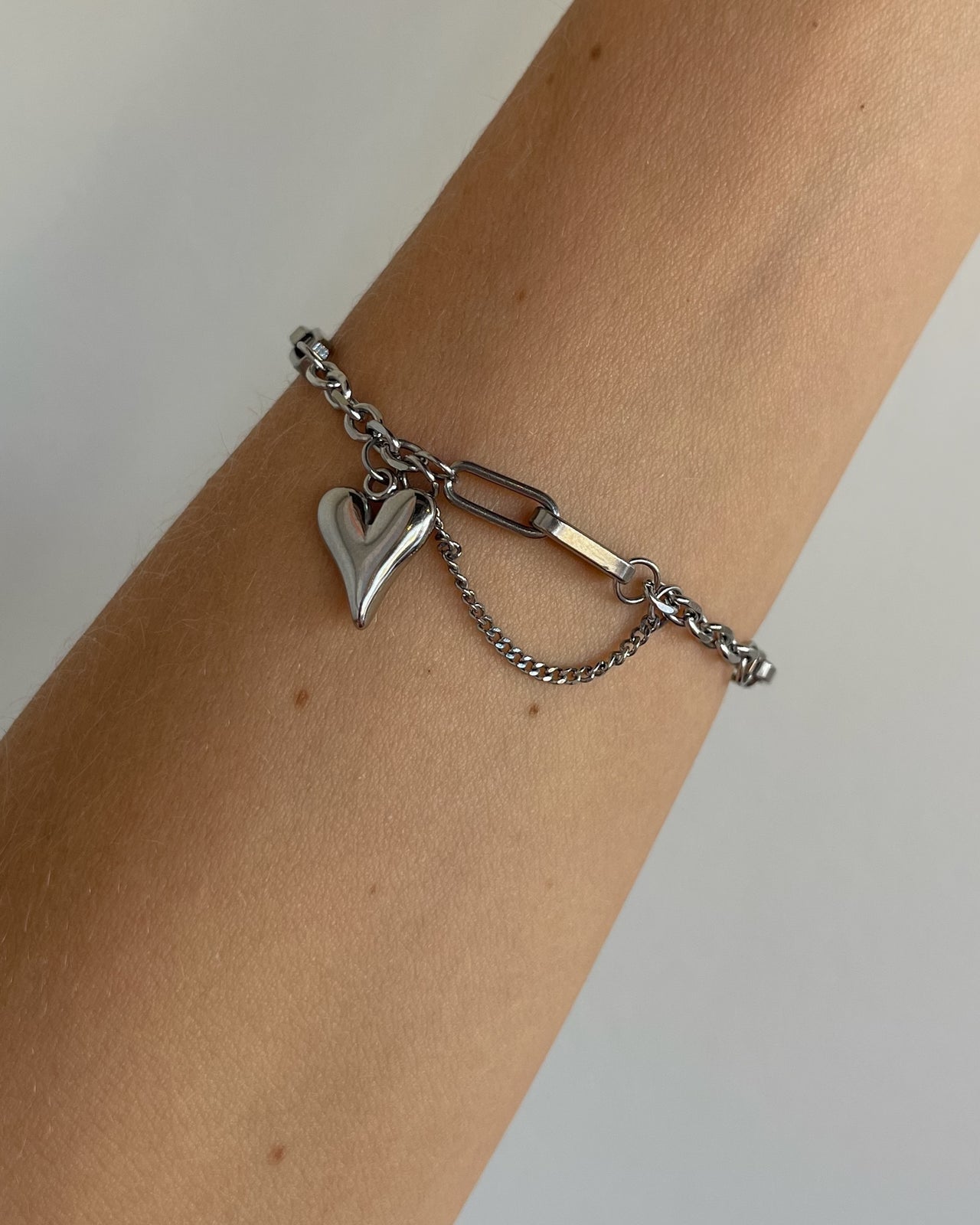 CUPID HEART CHAIN BRACELET SILVER - STUDIO JO STORE  