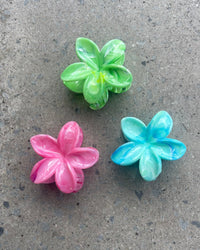 Thumbnail for HIBISCUS FLOWER HAIR CLIP 8CM MARBLE SORBET MULTI - STUDIO JO STORE  