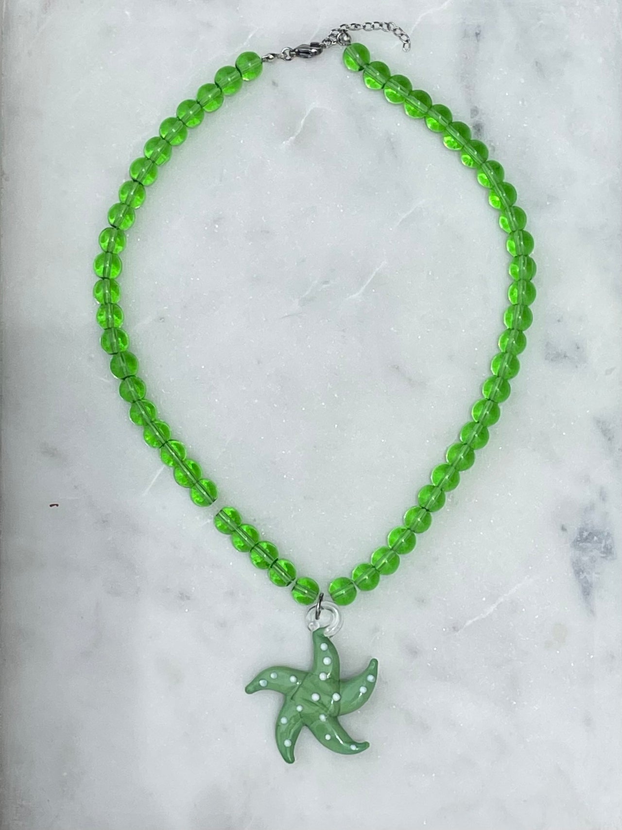 HANDMADE GLAZED STARFISH PENDANT NECKLACE - GREEN GLASS BEADS - STUDIO JO STORE  