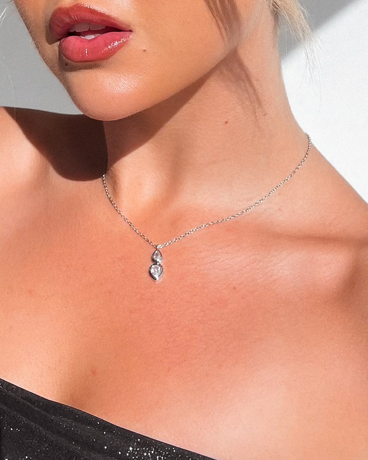 TEARDROP NECKLACE SILVER