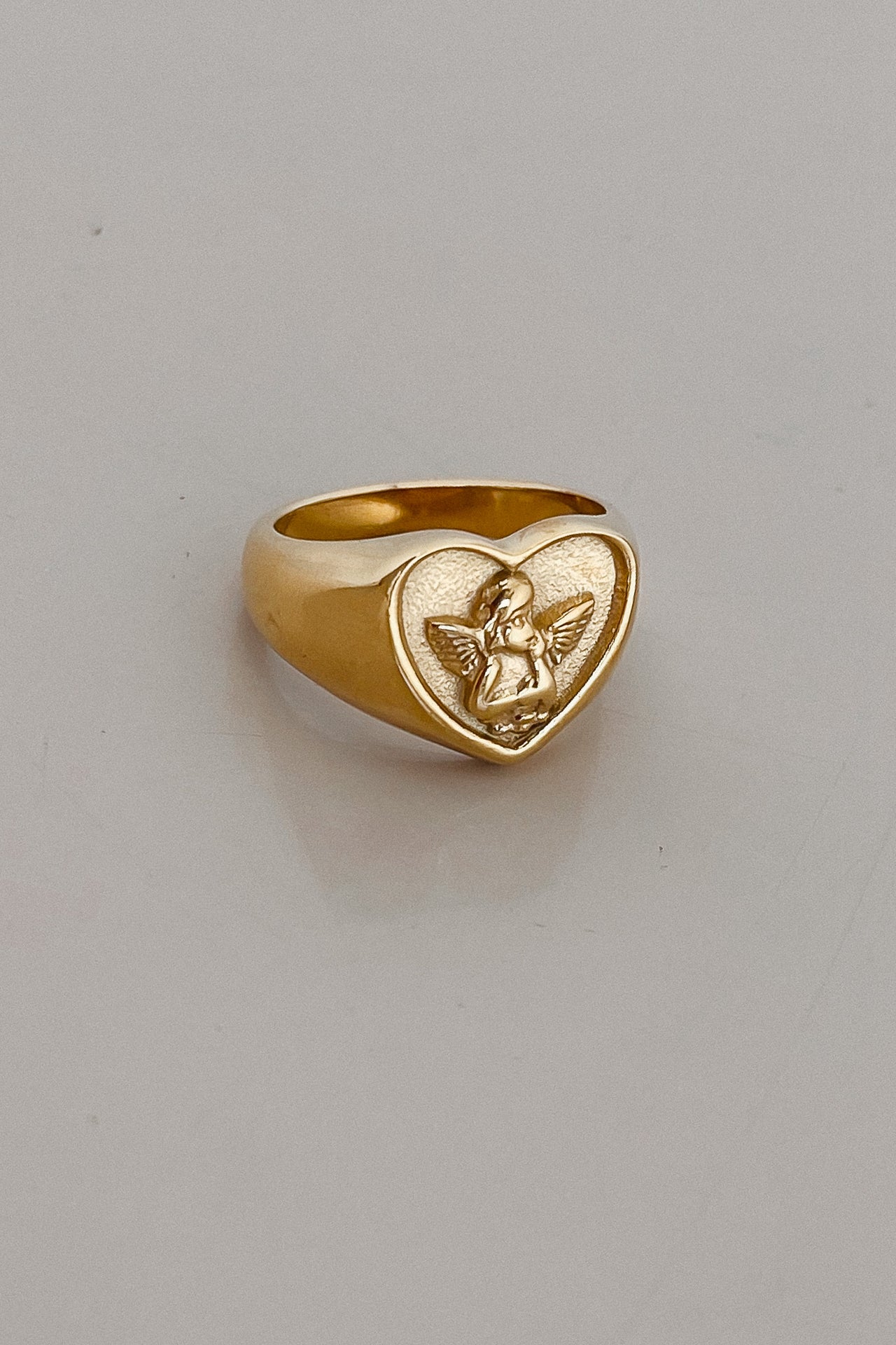 CUPID HEART SIGNET RING GOLD