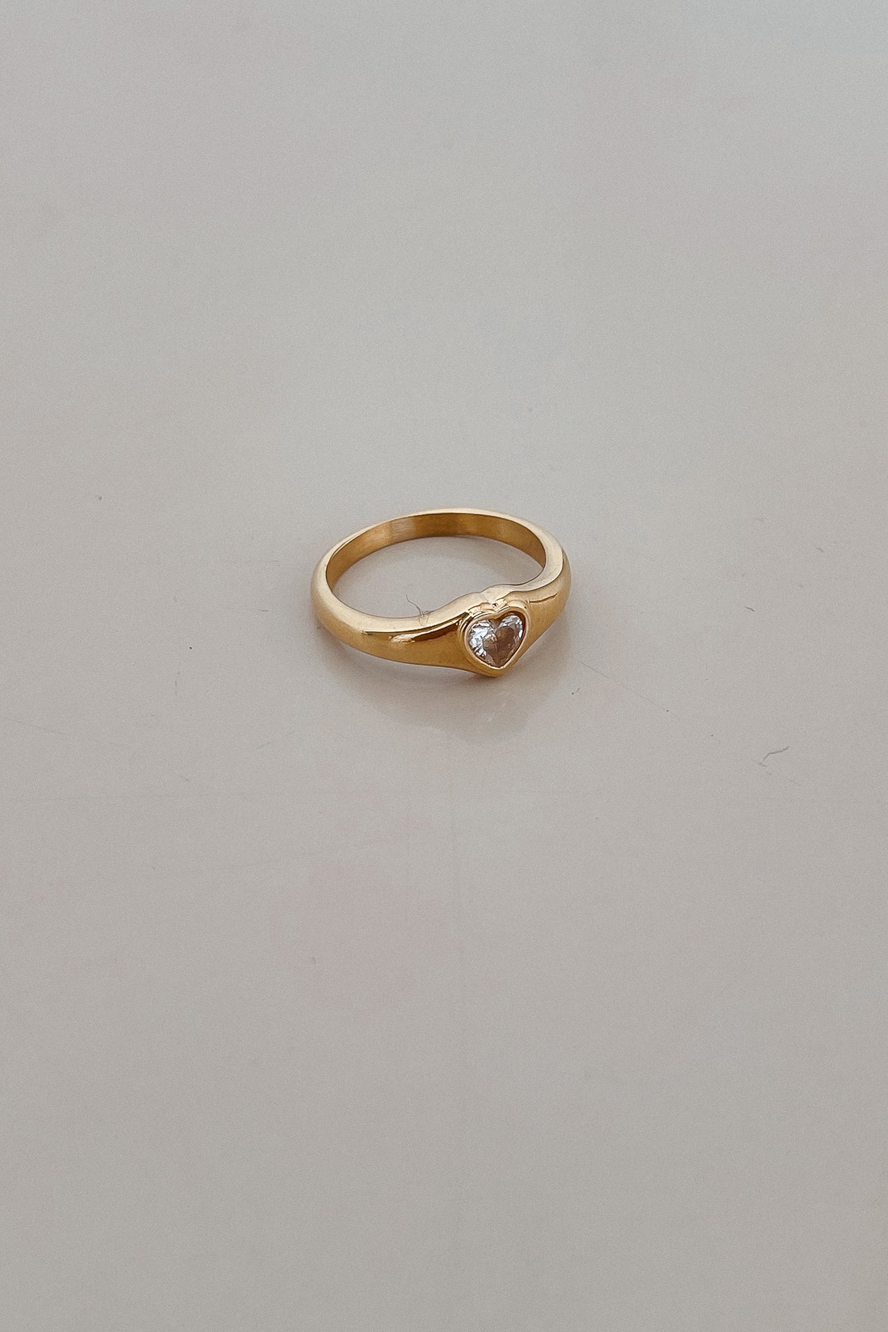 MY DIAMOND HEART SIGNET RING GOLD